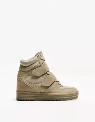 Baskets montantes à talon compensé – Chaussures