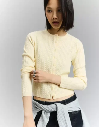 Cardigan tressé à boutons – Pulls et gilets
