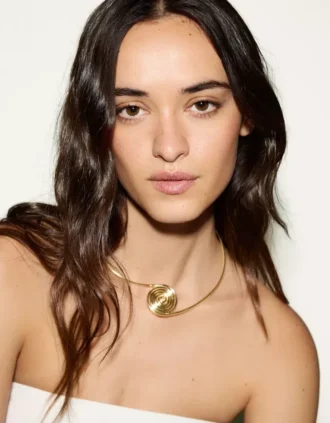 Collier à spirale rigide