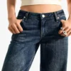 Jean taille basse à coupe droite – Pantalon Jean taille basse à coupe droite – Pantalon