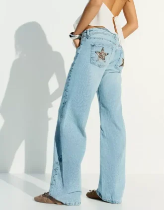 Jeans baggy à clous en forme d&rsquo;étoile – Pantalon