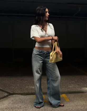 Jeans à taille basse et jambes larges