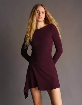 Mini-robe asymétrique à manches longues et ourlet évasé – Robes et combinaisons