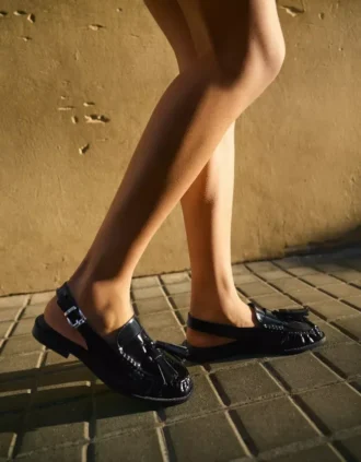 Mocassins à pompons sans talon – Chaussures