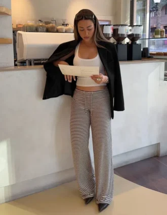 Pantalon droit à imprimé rayé