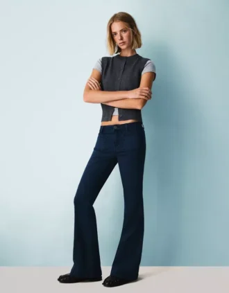 Pantalon évasé avec rabats de poches – Pantalon