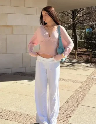 Pull à col en V avec ceinture