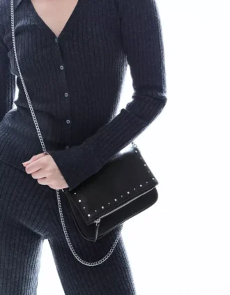 Sac à rabat avec fermeture éclair et clous – Accessoires