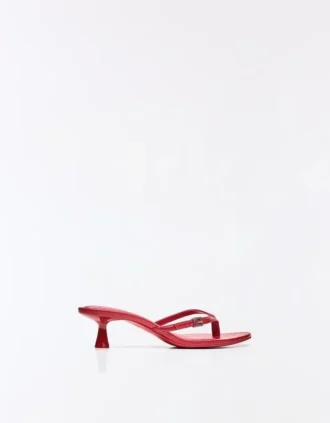 Sandales à talons et lanières à boucle – Femmes Sandales à talons et lanières à boucle – Femmes