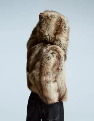 Veste à capuche en fausse fourrure