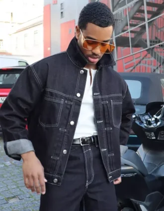 veste en jean 2 330x423 - Veste en jean